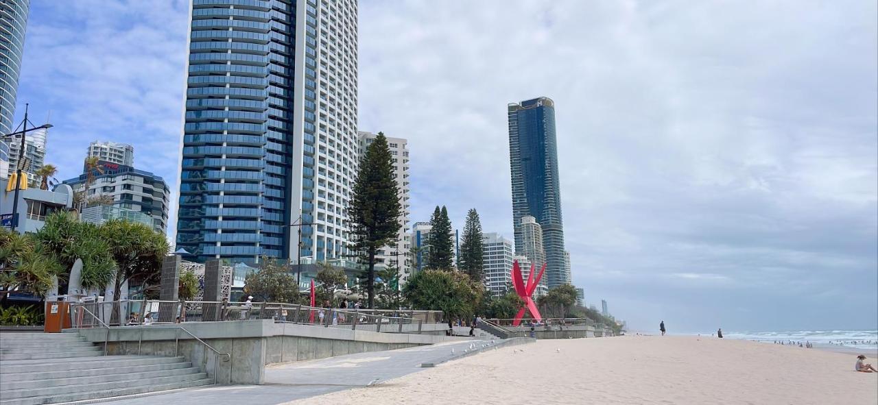 1 Bedroom And 1 Living Room Family Suite Gold Coast Exteriér fotografie