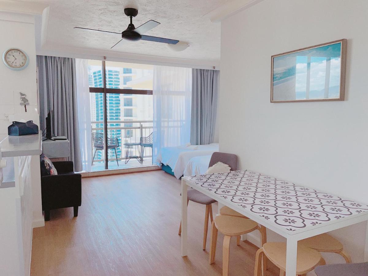 1 Bedroom And 1 Living Room Family Suite Gold Coast Exteriér fotografie